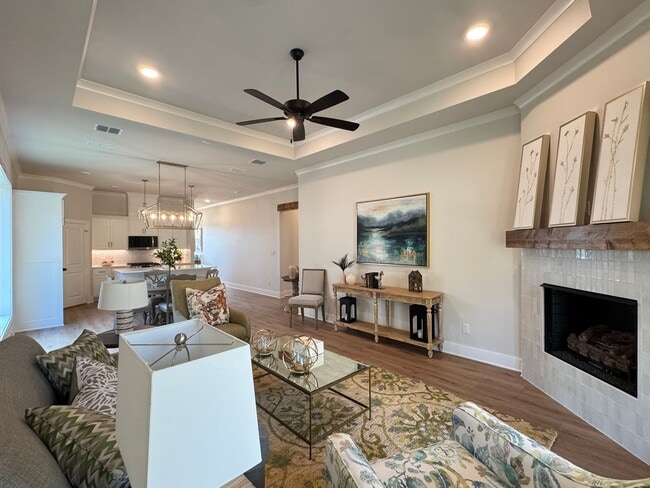 Building Photo - 9248 Villas Ct