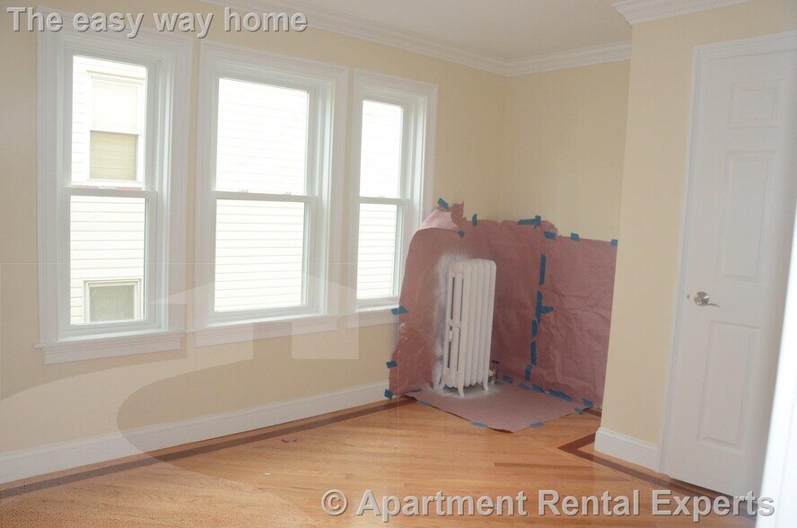Building Photo - 37 Edgar Ave