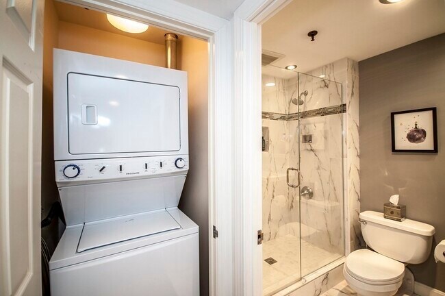 Building Photo - 416 Commonwealth Ave