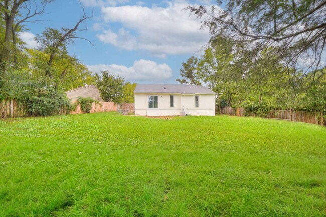 Building Photo - Raleigh 3BR with appliances included — move in without the shopping list