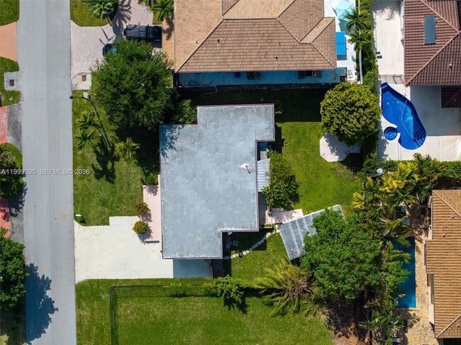 Building Photo - 261 188th St