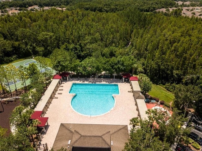 Building Photo - 2330 Nesslewood Dr