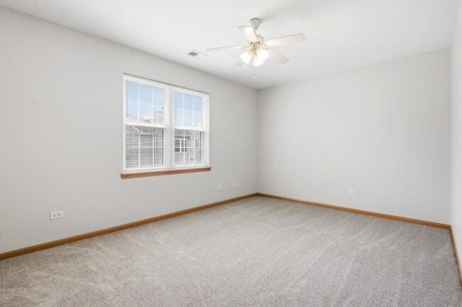 Building Photo - 3864 Pathfinder Ln