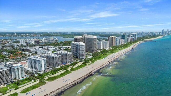 Building Photo - 9559 Collins Ave