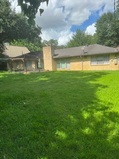 Building Photo - 6026 Coral Ridge Rd