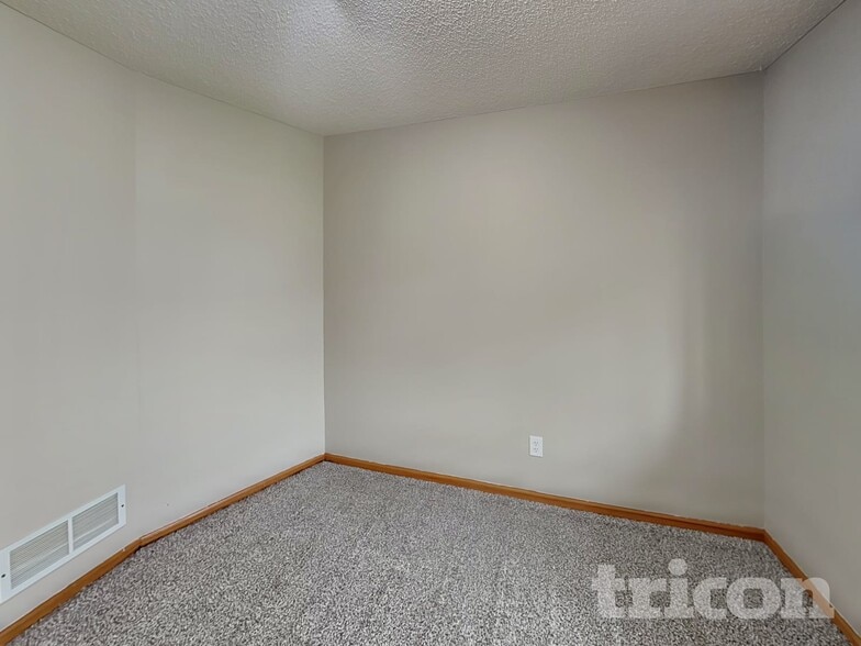 Building Photo - 5535 Highland Trail