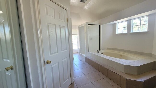 Building Photo - 3314 Ashford Park Dr