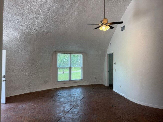 Building Photo - 18390 17th Ave