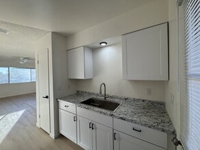 Building Photo - 3045 Western Ave