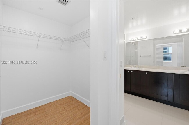 Building Photo - 4100 Salzedo St