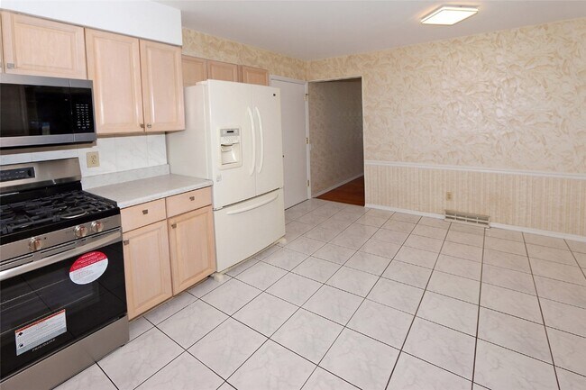 Building Photo - 12901 Fernway Ln