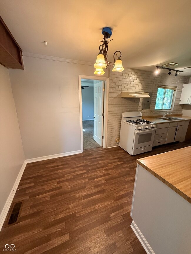 Building Photo - 2173 Newcomer Ln