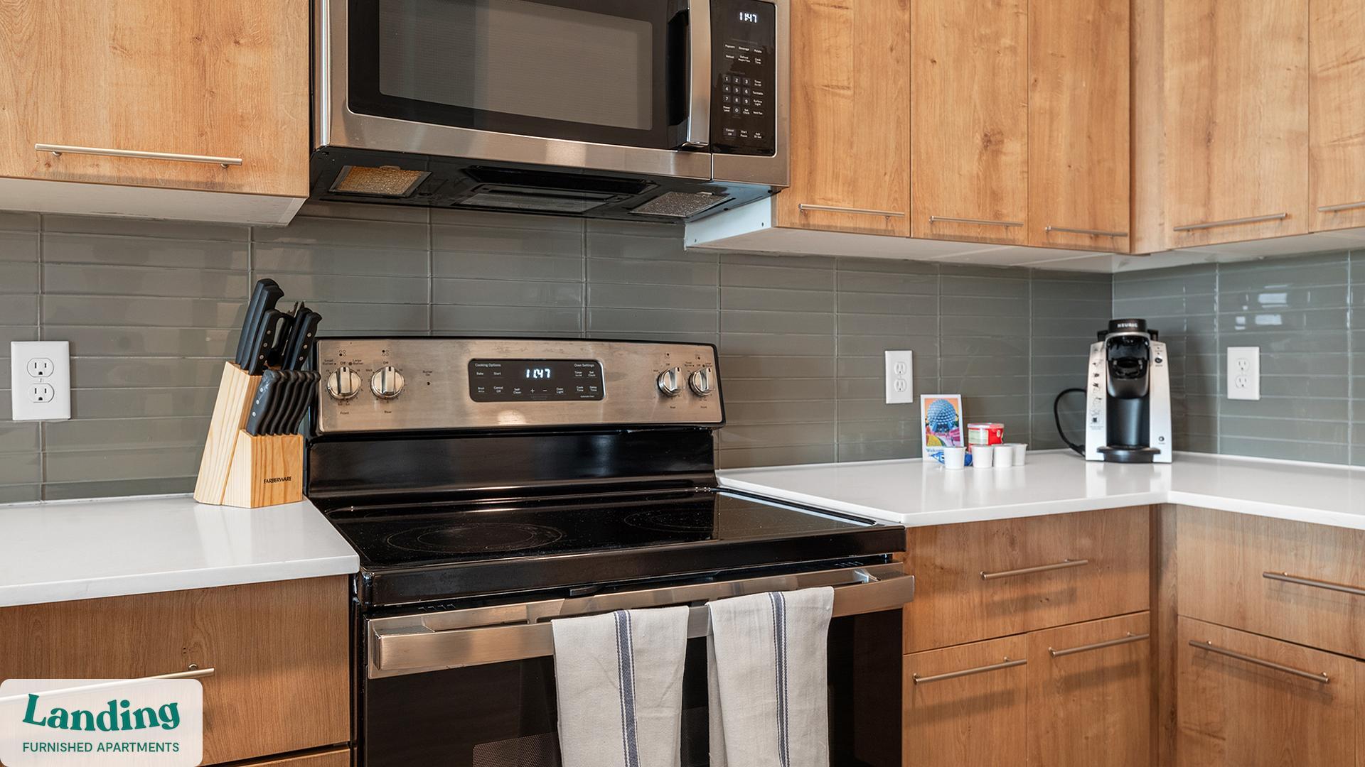 Building Photo - 5256 International Dr