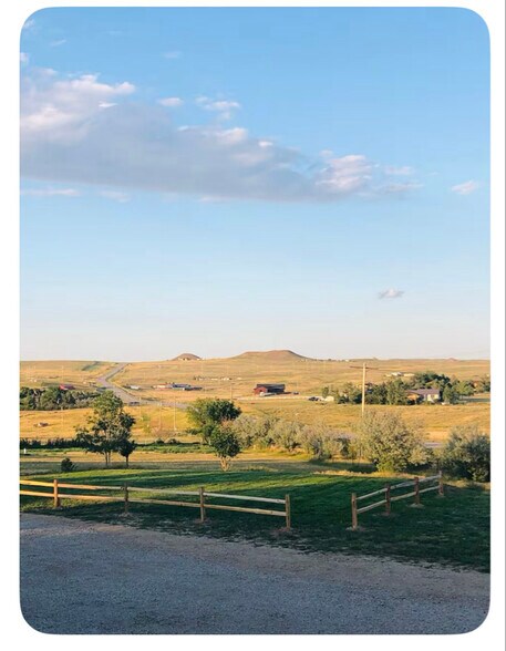 Building Photo - 1120 WY-50