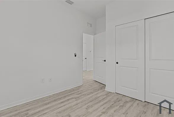 Building Photo - 1147 Edgerton Ave