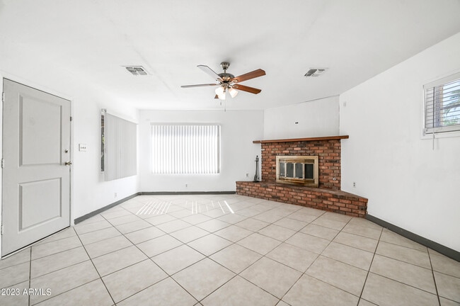 Building Photo - 4518 N 9th Ave