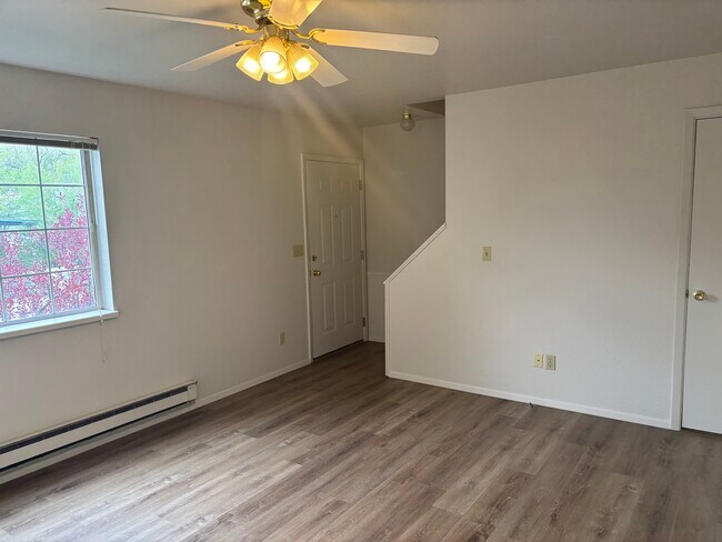 Living Room - 346 S Elm St