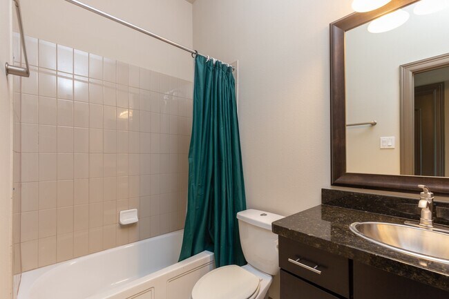 Building Photo - 87 Aventura Pl