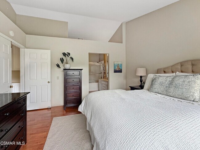 Building Photo - 264 Ridgeton Ln