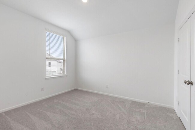 Building Photo - 21118 Rio San Jose Ct