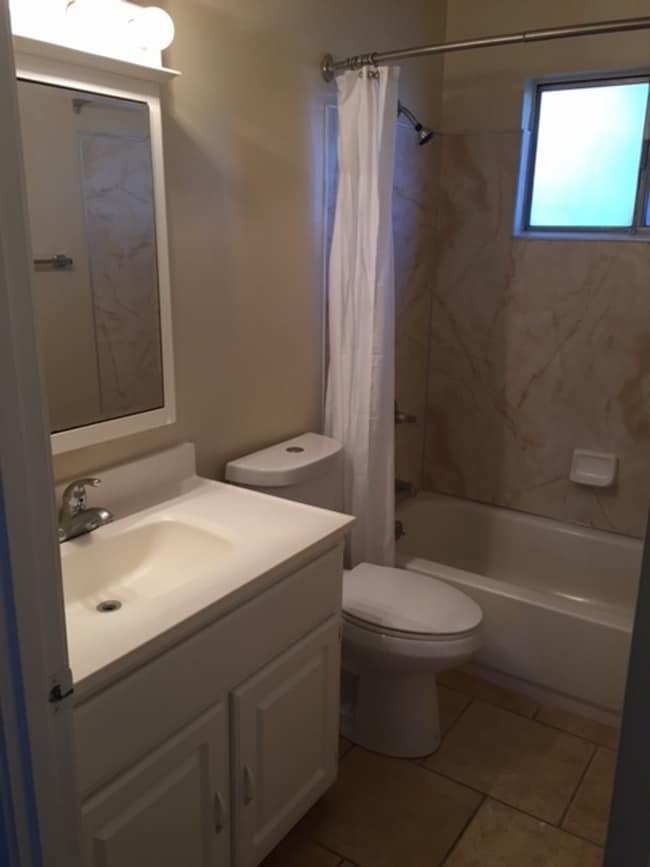 Building Photo - 7139 Baranga Dr
