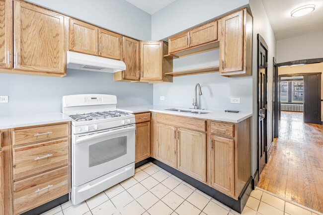 Building Photo - 6213 S Loomis Blvd