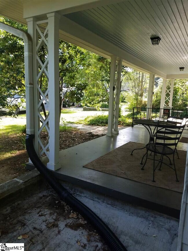 Building Photo - 108 Central Ave