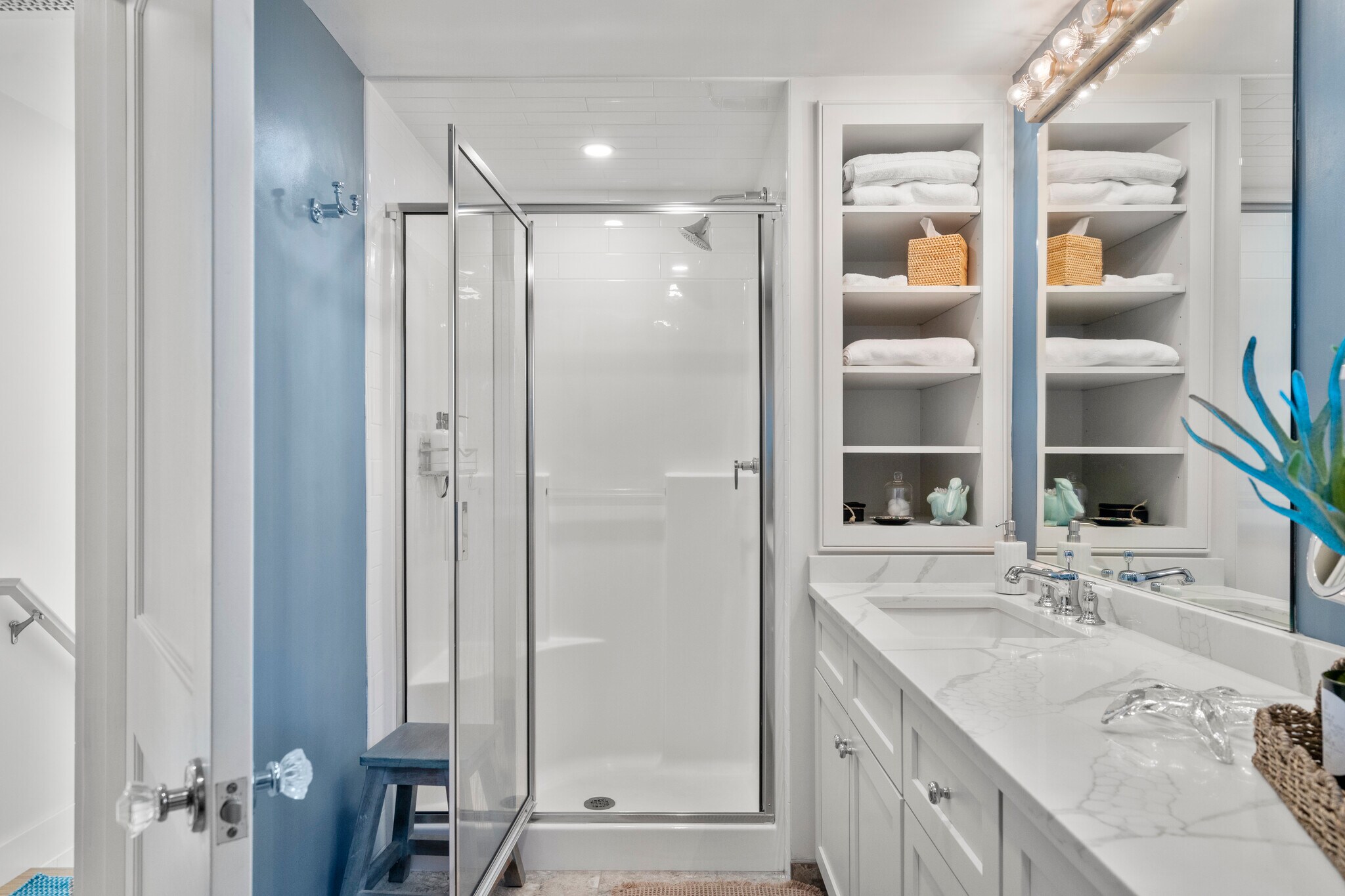 Building Photo - 5 Calebs Ln