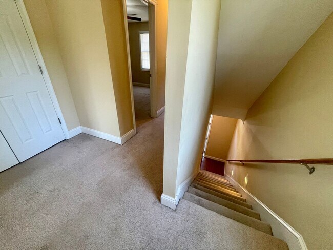 Building Photo - End Unit! - Colonial Inspired Three Story ...
