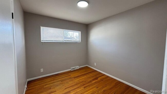 Building Photo - 28758 Leona St