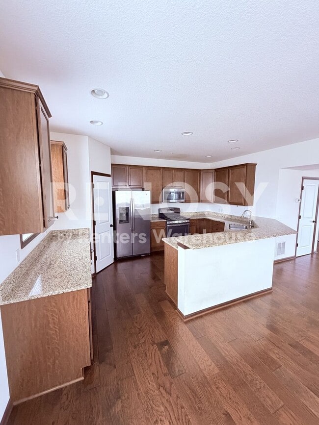 Building Photo - 9580 Madison Dr
