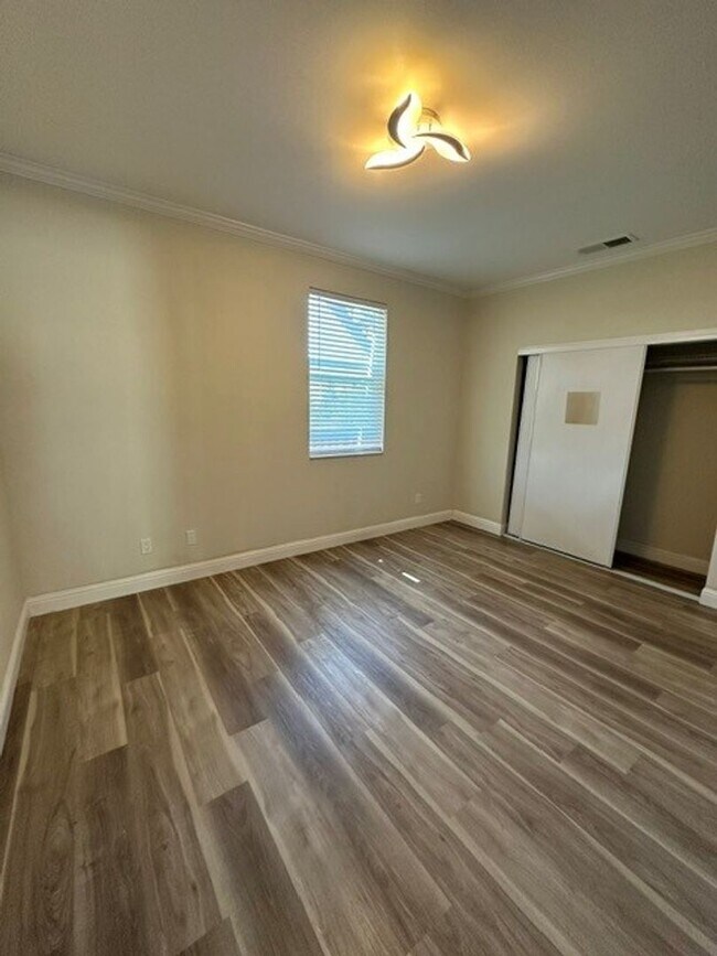 Building Photo - 7175 Vista Ridge Dr