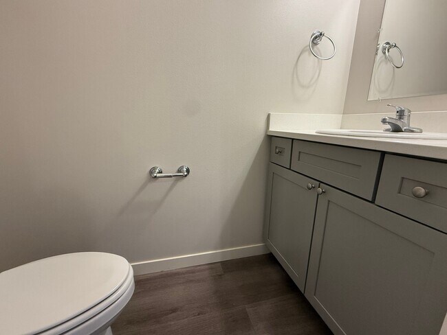 Building Photo - 5302 Smitten Street #3
