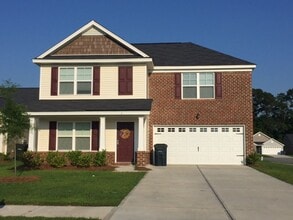 Building Photo - 2 Millie Ct