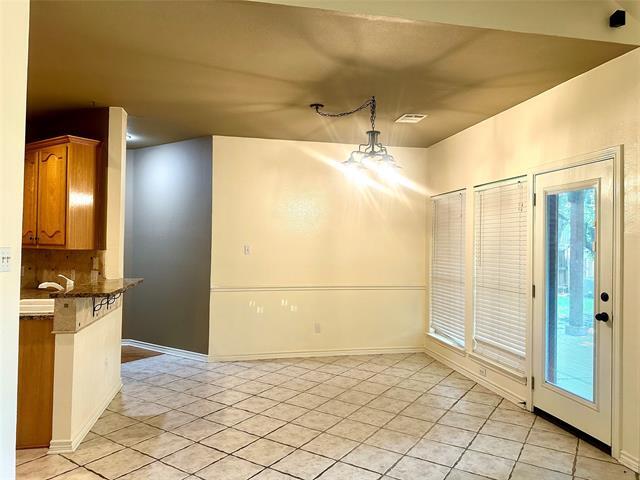 Building Photo - 1410 Oxford Dr