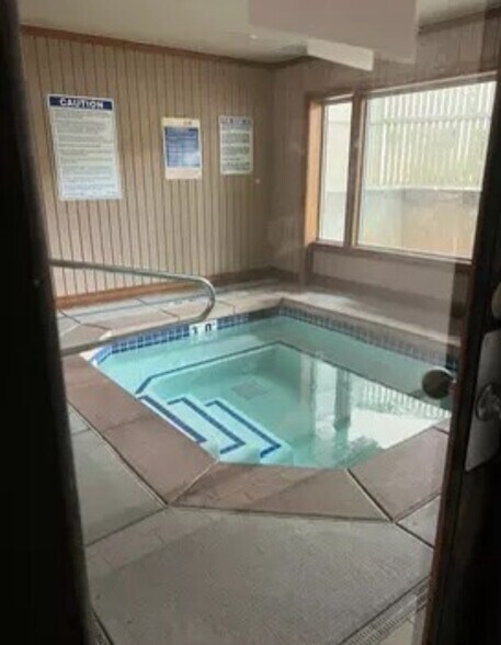 Building Photo - 6858 S Countrywoods Cir