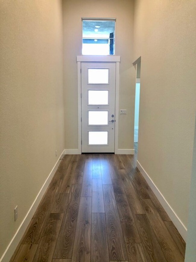 Building Photo - Beautiful 3-Bedroom Home in Russell Ranch ...
