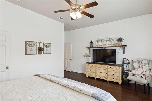 Building Photo - 525 Braewick Dr