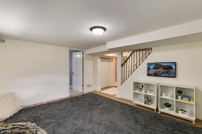 Building Photo - Perfect 4 bedroom count Home in Columbia H...