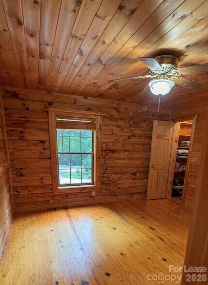 Building Photo - 474 Serpentine Dr