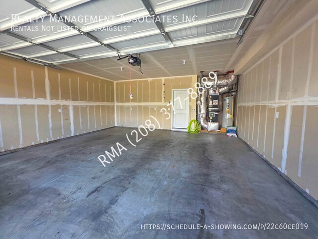 Building Photo - 4735 W Santa Fe Ln