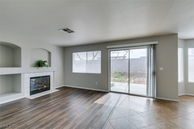 Building Photo - 7809 Calico Flower Ave