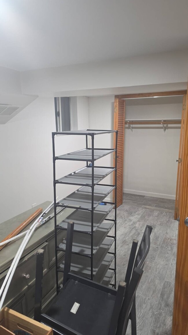 Building Photo - 45-1 21st Ave