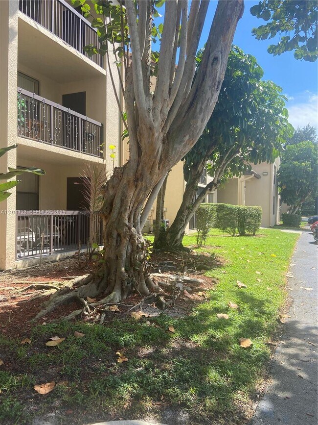 Building Photo - 4501 W McNab Rd