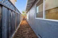 Building Photo - 700 Gull Ave