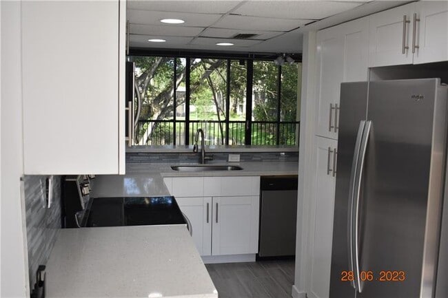 Building Photo - 2930 SW 87th Terrace