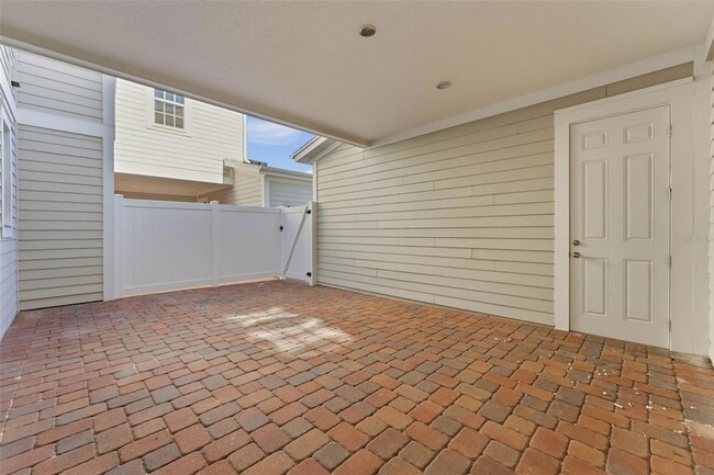 Building Photo - 1889 Seawall Wy