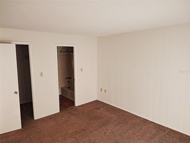 Building Photo - 3737 Lake Bayshore Dr