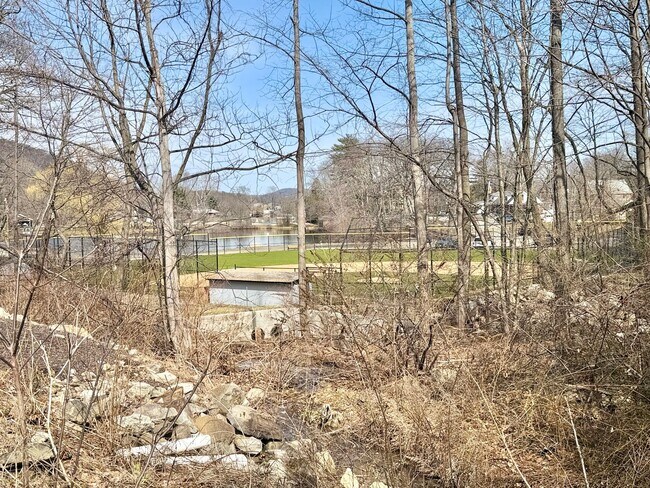 Building Photo - For Rent –Beautiful Home Minutes from West Point and Roe Park