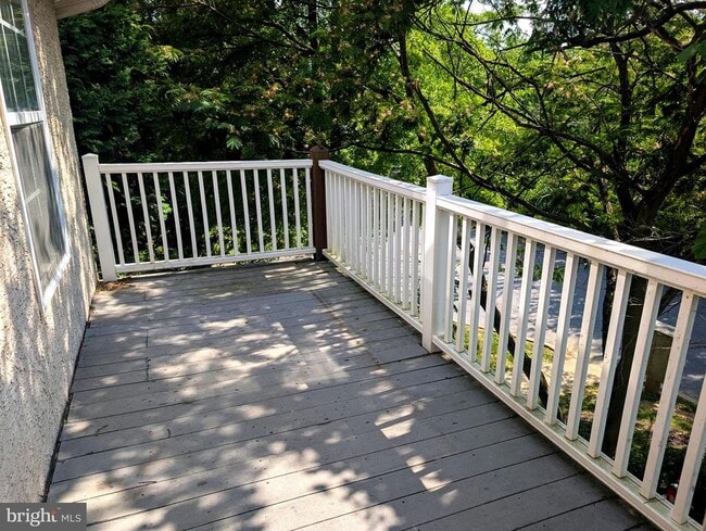 Building Photo - 204 River Birch Cir